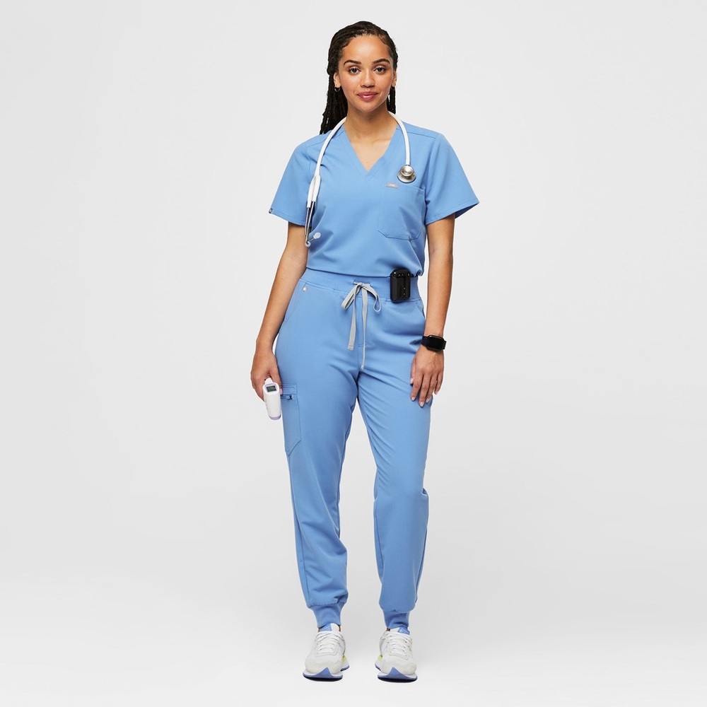 FIGS Scrub Set - Joggers & Top | Medium - Ceil Blue